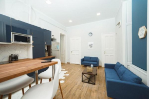 Cityscape Budget Apartments Art Deco